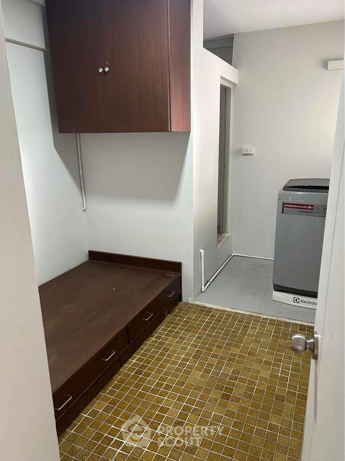 picture 4-BR Condo at Baan Prida Condominium near BTS Nana (ID 1542122) - 18/37