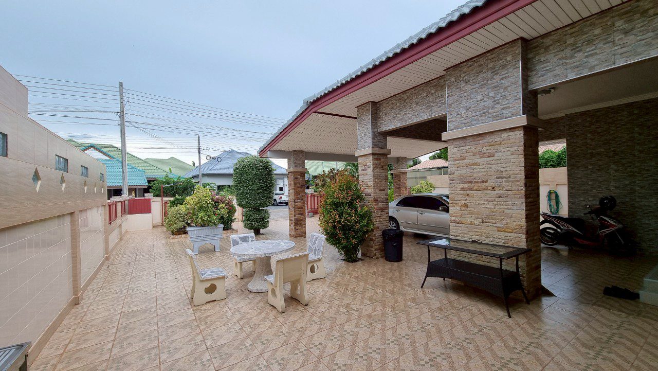 picture 3 Bedrooms House in East Pattaya for Sale - 13/15