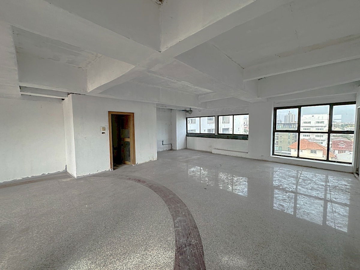 picture 🏢 A 7-storey building with a solid structure, located on Rama 9 Road 💥 Special Price 💥 - 18/28