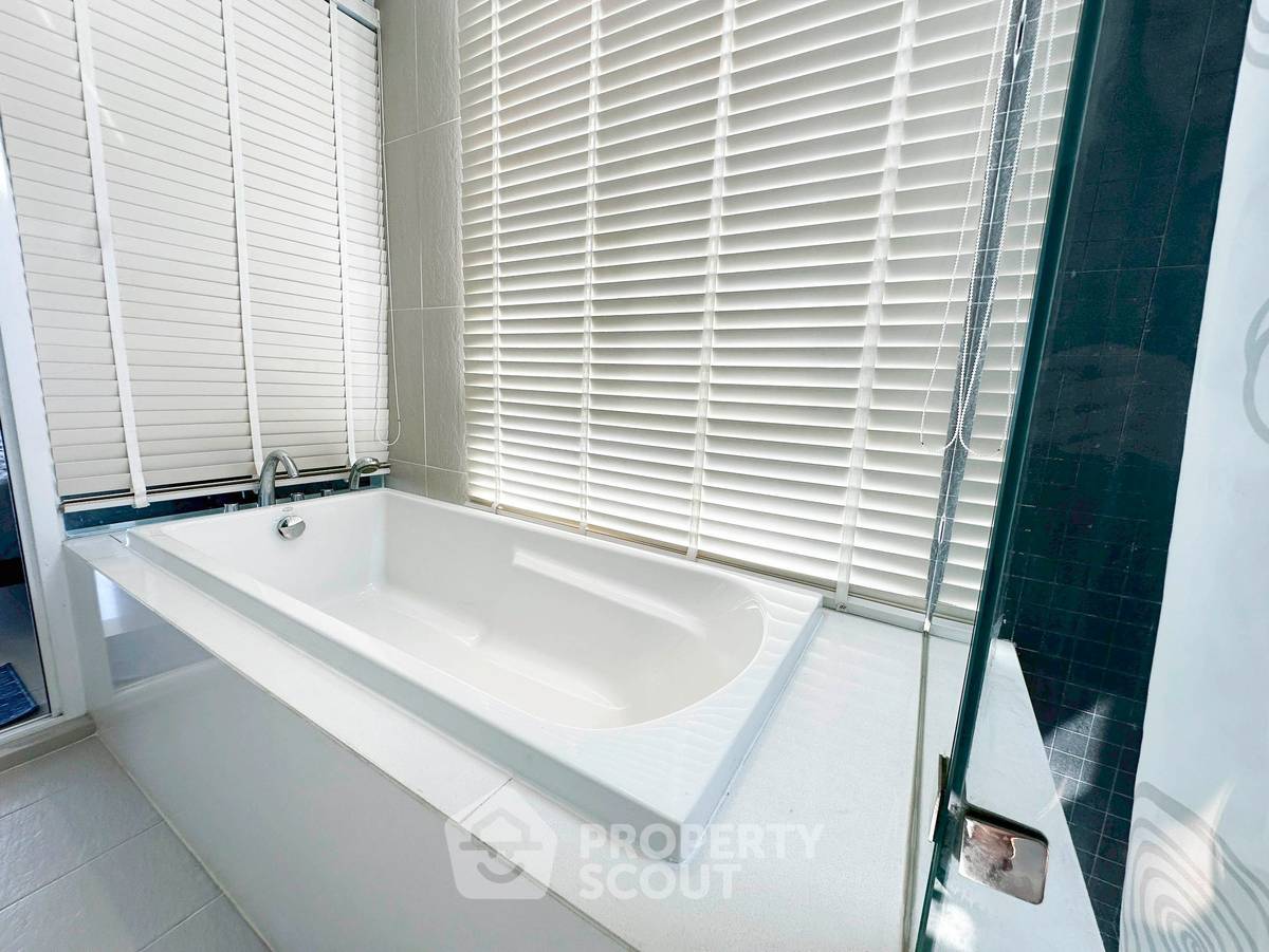 รูป คอนโด 1-ห้องนอน ที่ ไมด้า เดอ ซี หัวหิน ใกล้ เดอะ เวเนเซีย (ID 2461712) - รูปที่ 2/29