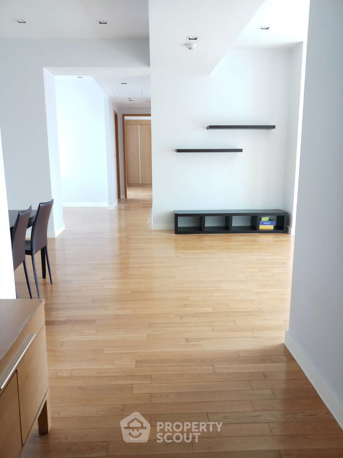 picture 2-BR Condo at Millennium Residence @ Sukhumvit Condominium near BTS Asok (ID 635593) - 8/24