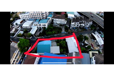 ที่ดิน เอกมัย 5 : [920021007-296] Land with 2 Houses for Sale - Prime Location in Phra Khanong
