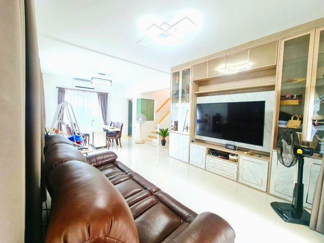 รูป ตกแต่งพร้อมเฟอร์ฯ ร่มรื่น วิวสวน บ้านเดี่ยว 2 ชั้น แพรกษา ศรีนครินทร์ สุขุมวิท บางนา รร.นานาชาติคริสเตียน 2.7 กม. หลังมุม - รูปที่ 4/8