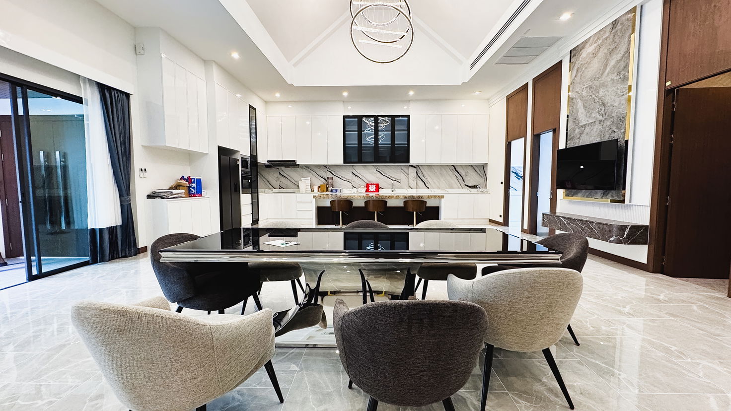 รูป วิลล่าหรูสไตล์อังกฤษให้เช่า – พัทยาตะวันออก - รูปที่ 6/23