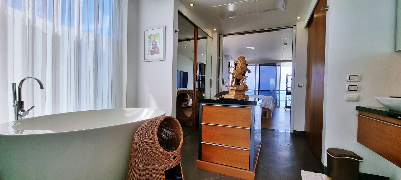 picture Pure Sunset Beach for Sale - 8/9