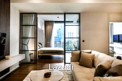 Condos for rent : Spacious 2-Bedroom Condo in MUNIQ Langsuan Bangkok