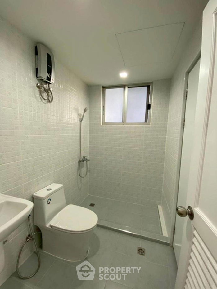 picture 2-BR Condo at Prasanmit Condominium near BTS Asok (ID 2461801) - 11/11