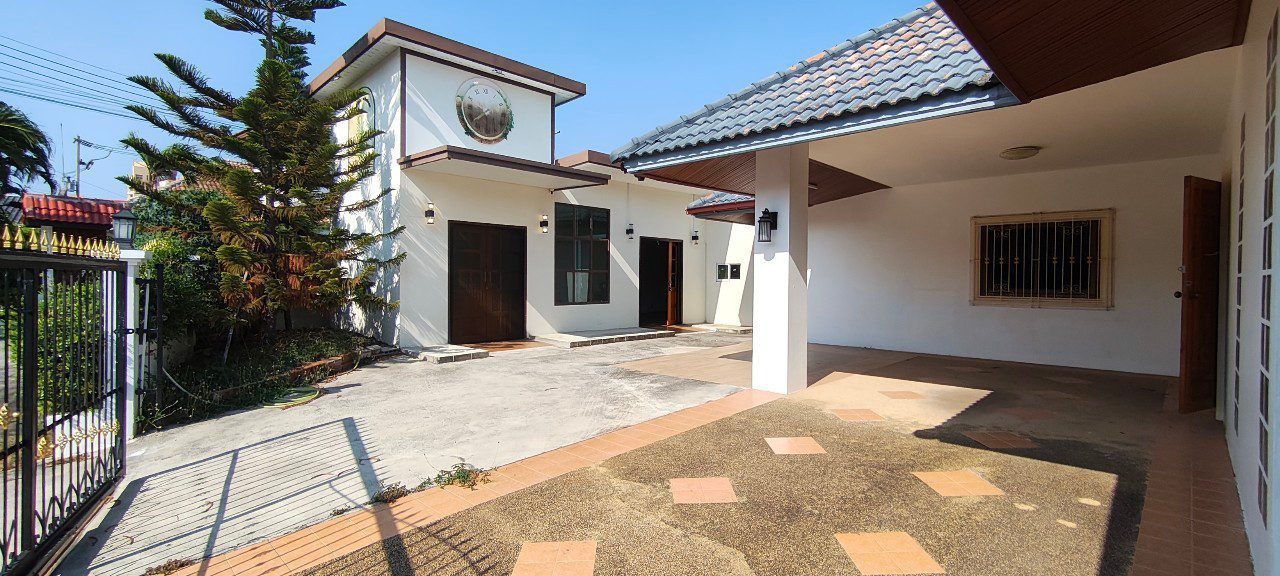 รูป ขายบ้าน 4 ห้องนอนในพัทยาใต้ - รูปที่ 1/19