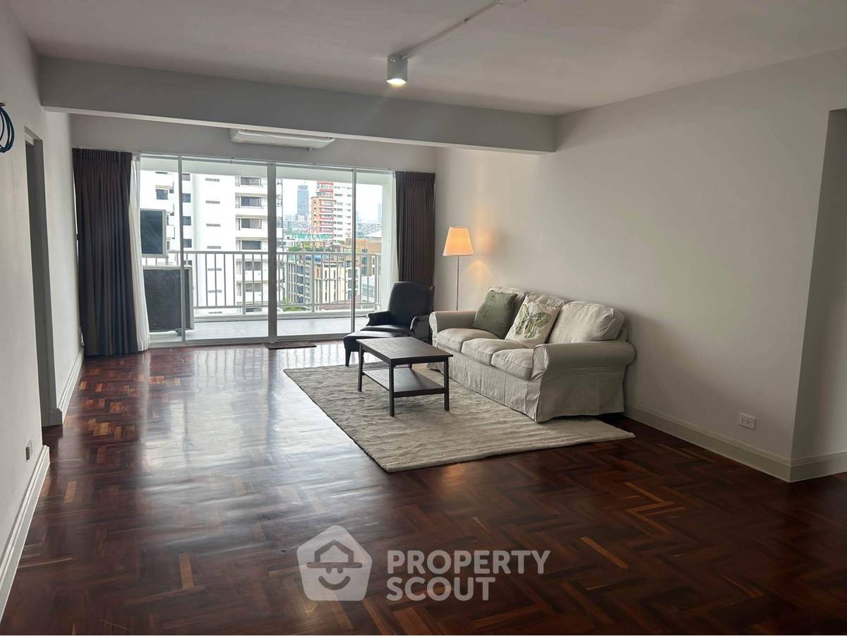 picture 4-BR Condo at Baan Prida Condominium near BTS Nana (ID 1542122) - 35/37