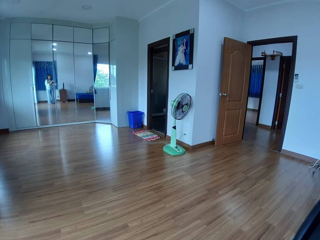picture Single-Detached House for Sale in North Pattaya - 9/12