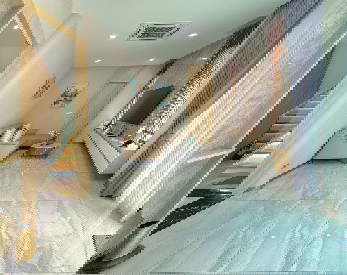 picture Luxury Pool Villa for Sale – Prime Mabprachan Location - 11/21