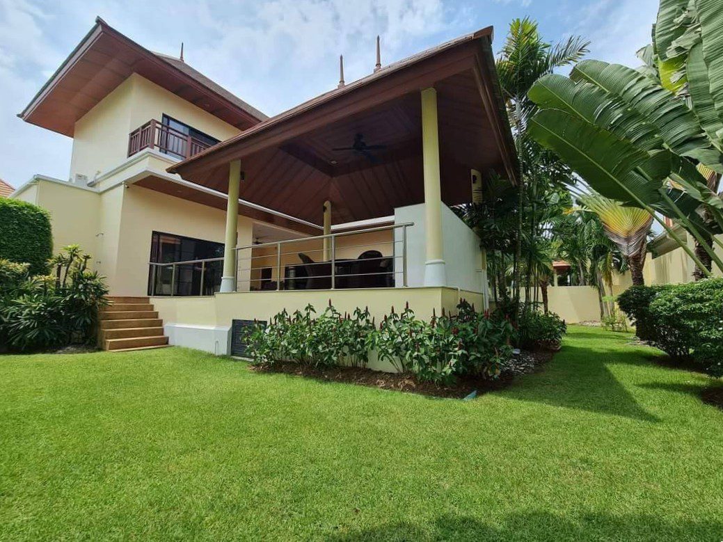 picture Luxury Beachfront Pool Villa for Sale – Bang Saray - 18/20