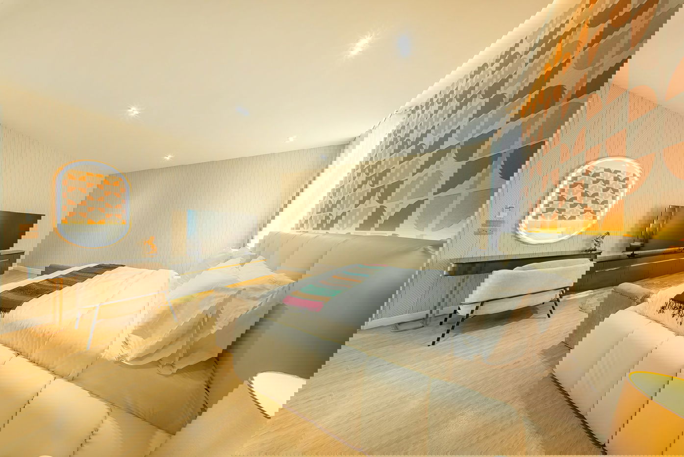 picture 7 Beds Luxury Pool Villa in Na Jomtien for Sale - 11/23