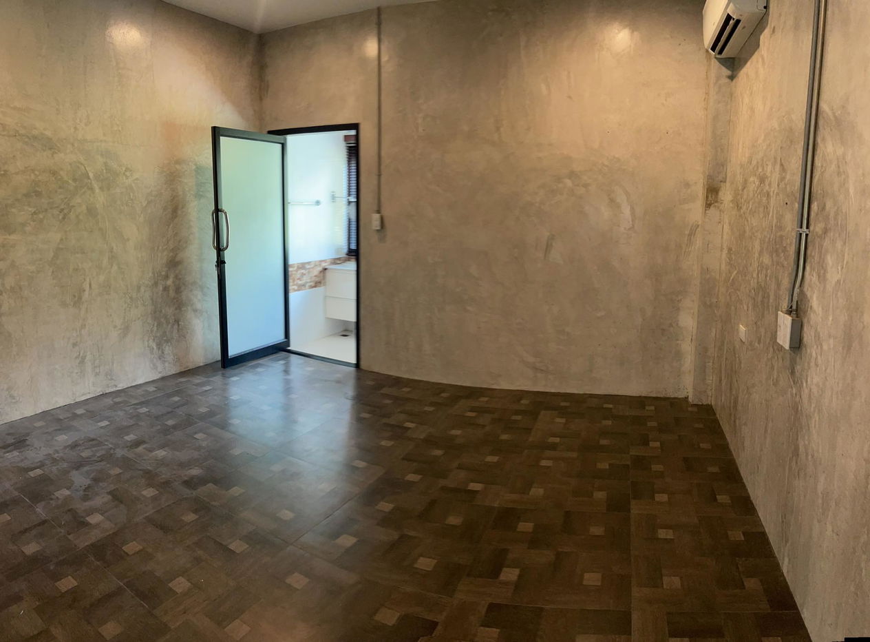 picture 5 Bedrooms House for Sale in Na Jomtien - 7/11