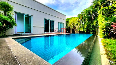 เช่าบ้านเดี่ยว ฟรอส เมจิกส์ ไอซ์ ออฟ สยาม : The Vineyard 3 – วิลล่าสระว่ายน้ำส่วนตัว 3 ห้องนอน ให้เช่า