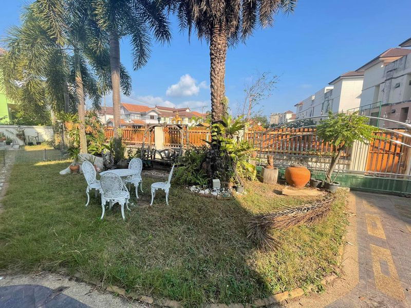 รูป บ้านเดี่ยวมือสองหลังใหญ่ โครงการ วิวไม้ เก้ากิโล ศรีราชา ชลบุรี - รูปที่ 5/11