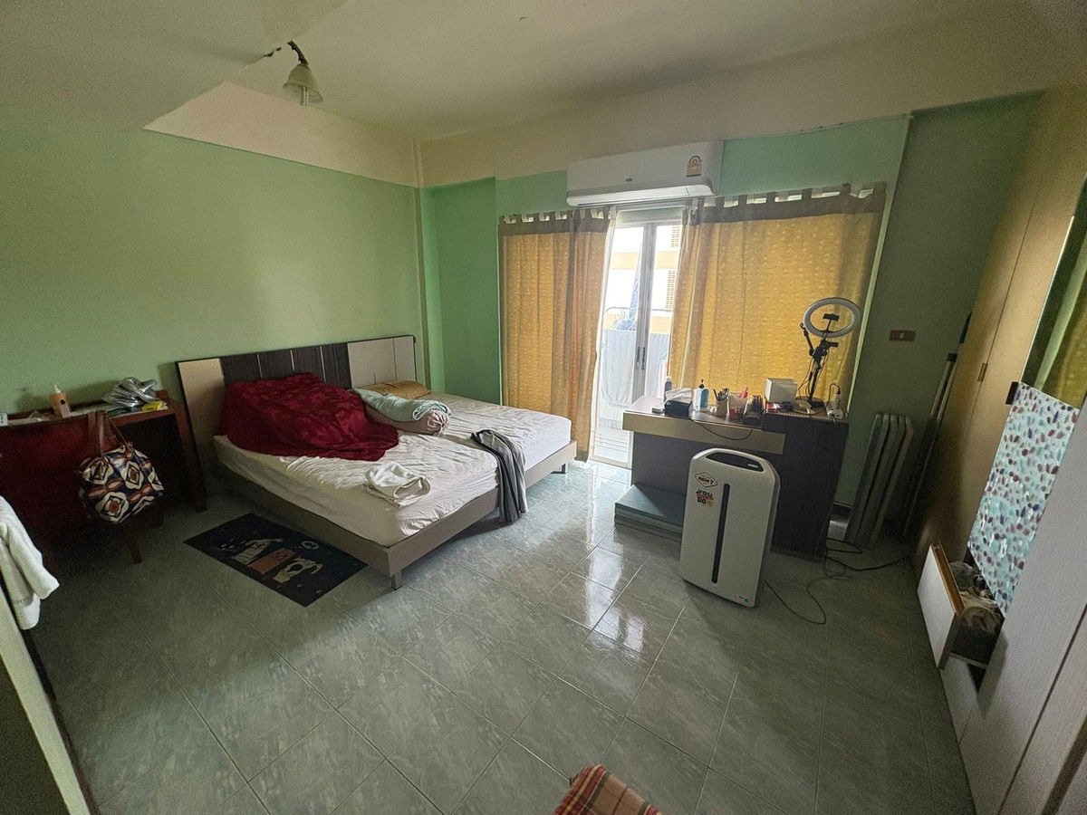 picture Sell, buy, townhouse, home office, Prachaniwet, Soi Chitpraphasorn, cheap price, interested, Line: @951qfbfi - 4/5