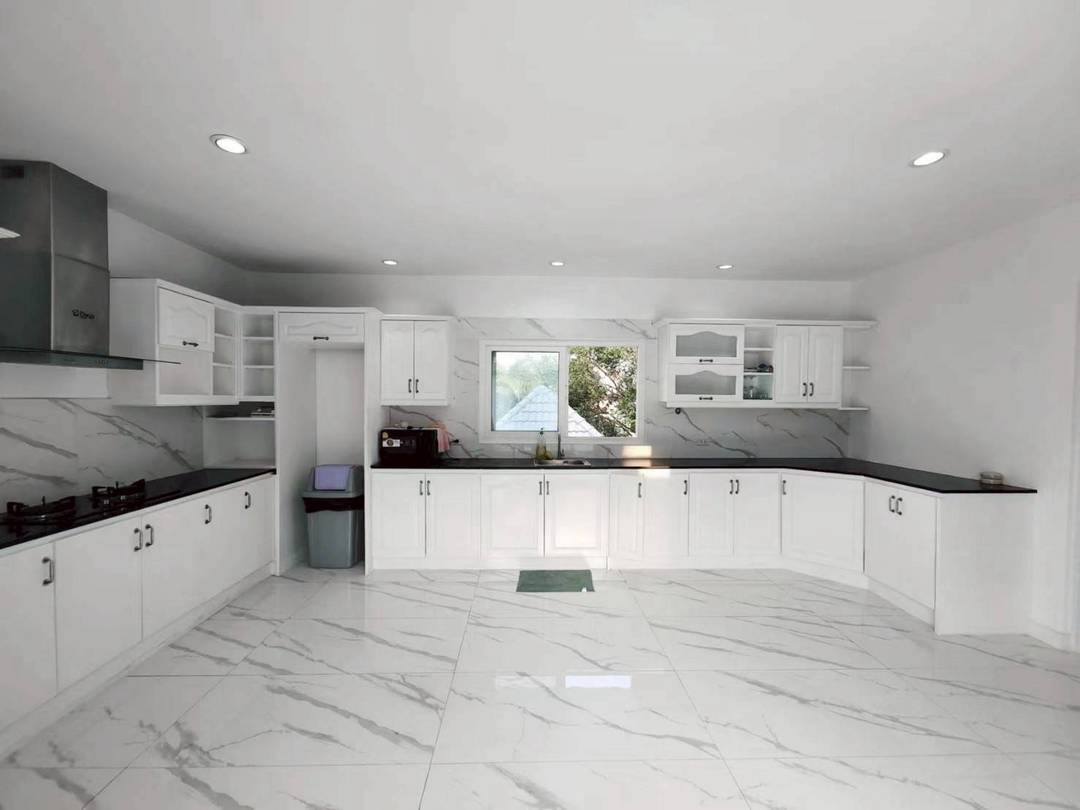 picture Spacious 9-Bedroom Pool Villa in East Pattaya - 9/15