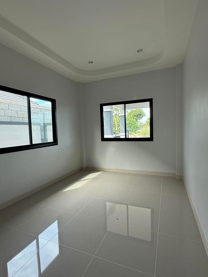 picture Twin House for Sale – Mabprachan Reservoir - 7/9