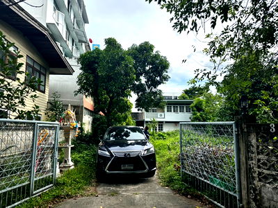 บ้านเดี่ยว กระทรวงสาธารณสุข : 🏡✨ ขายบ้านเดี่ยว 2 ชั้น ครึ่งตึกครึ่งไม้สัก ซ.ติวานนท์ 3-1 | ใกล้ MRT สายสีม่วง | ที่ดินใหญ่ 181 ตร.วา