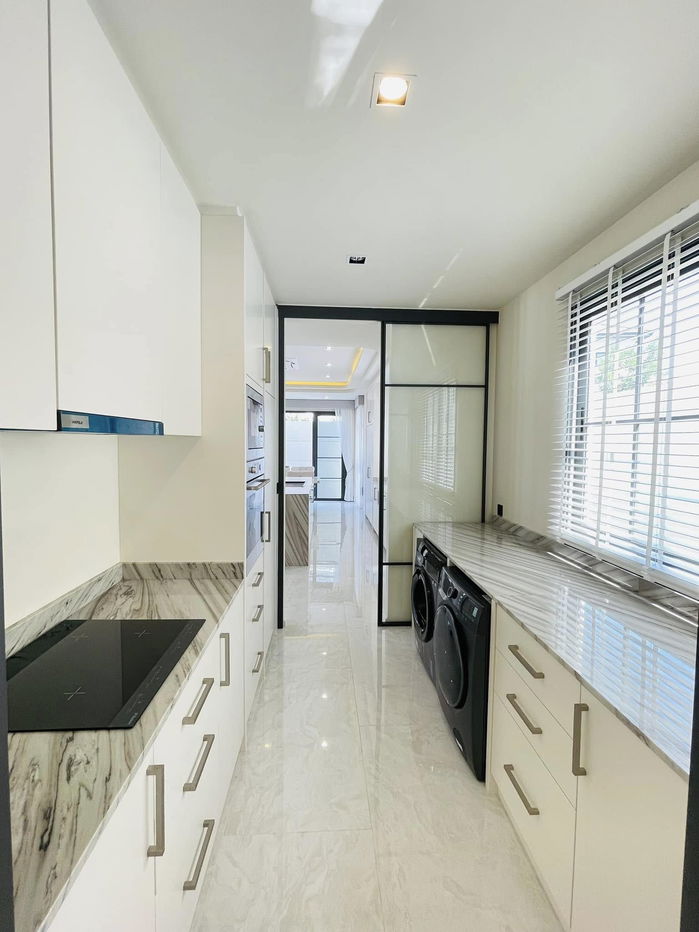 picture 4 Bedrooms House for Sale in East Pattaya - 4/9