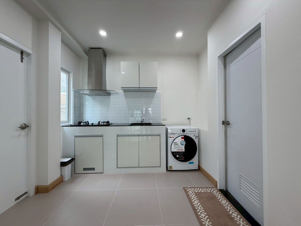 รูป ขายบ้านเดี่ยวสองชั้นบรรยากาศอบอุ่นในทุ่งกลม-ตาลหมัน - รูปที่ 4/12