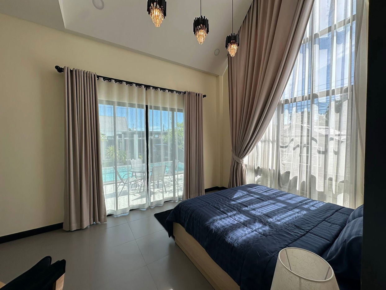 รูป วิลล่าสระว่ายน้ำ 3 ห้องนอนให้เช่า ในทำเลสยามคันทรีคลับ - รูปที่ 7/15