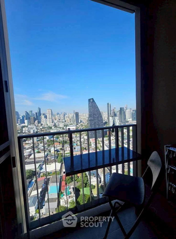 picture 2-BR Condo at Oka Haus Sukhumvit 36 near BTS Thong Lor (ID 2462474) - 8/8
