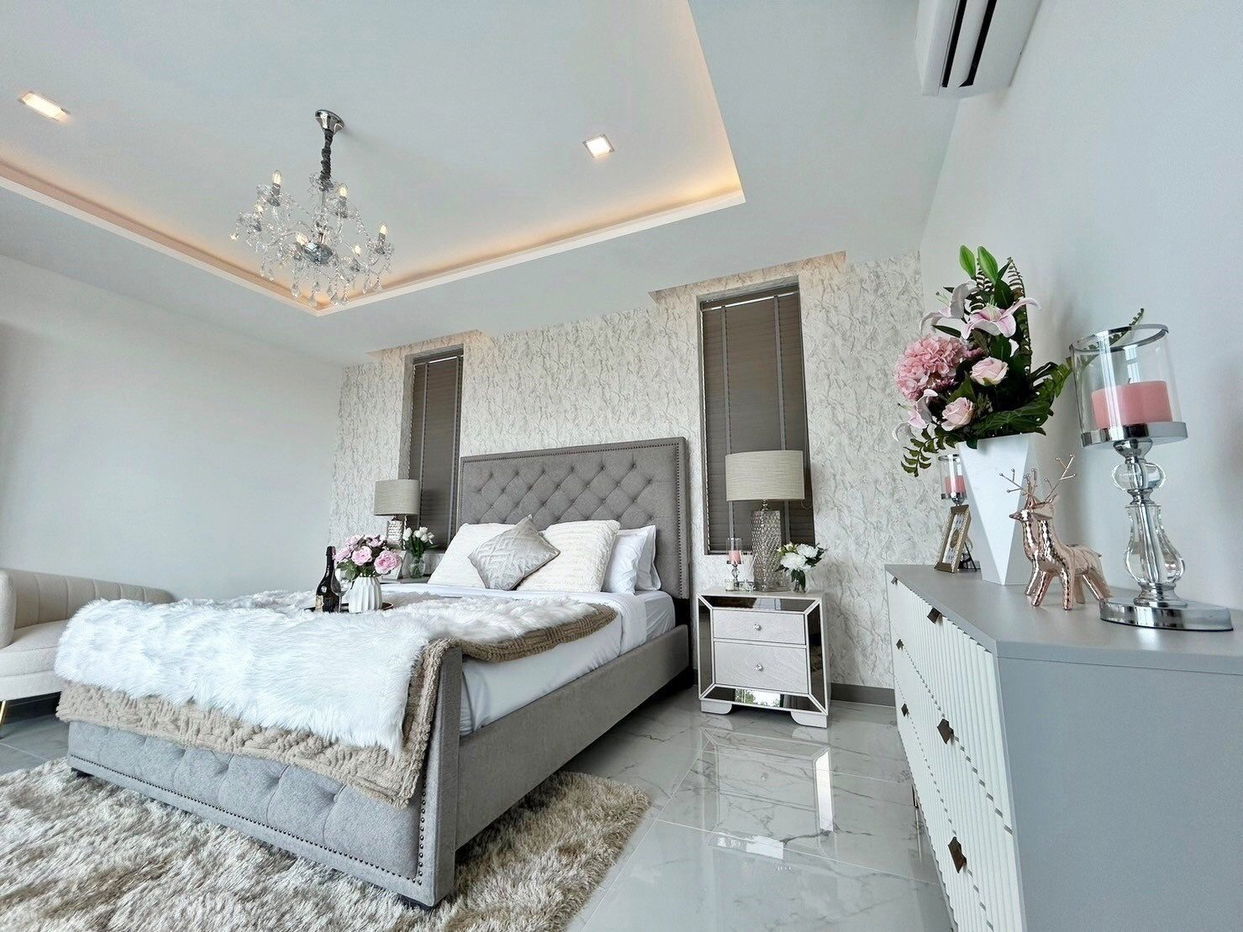 picture 4 Bedrooms Pool Villa in East Pattaya for Sale - 8/14