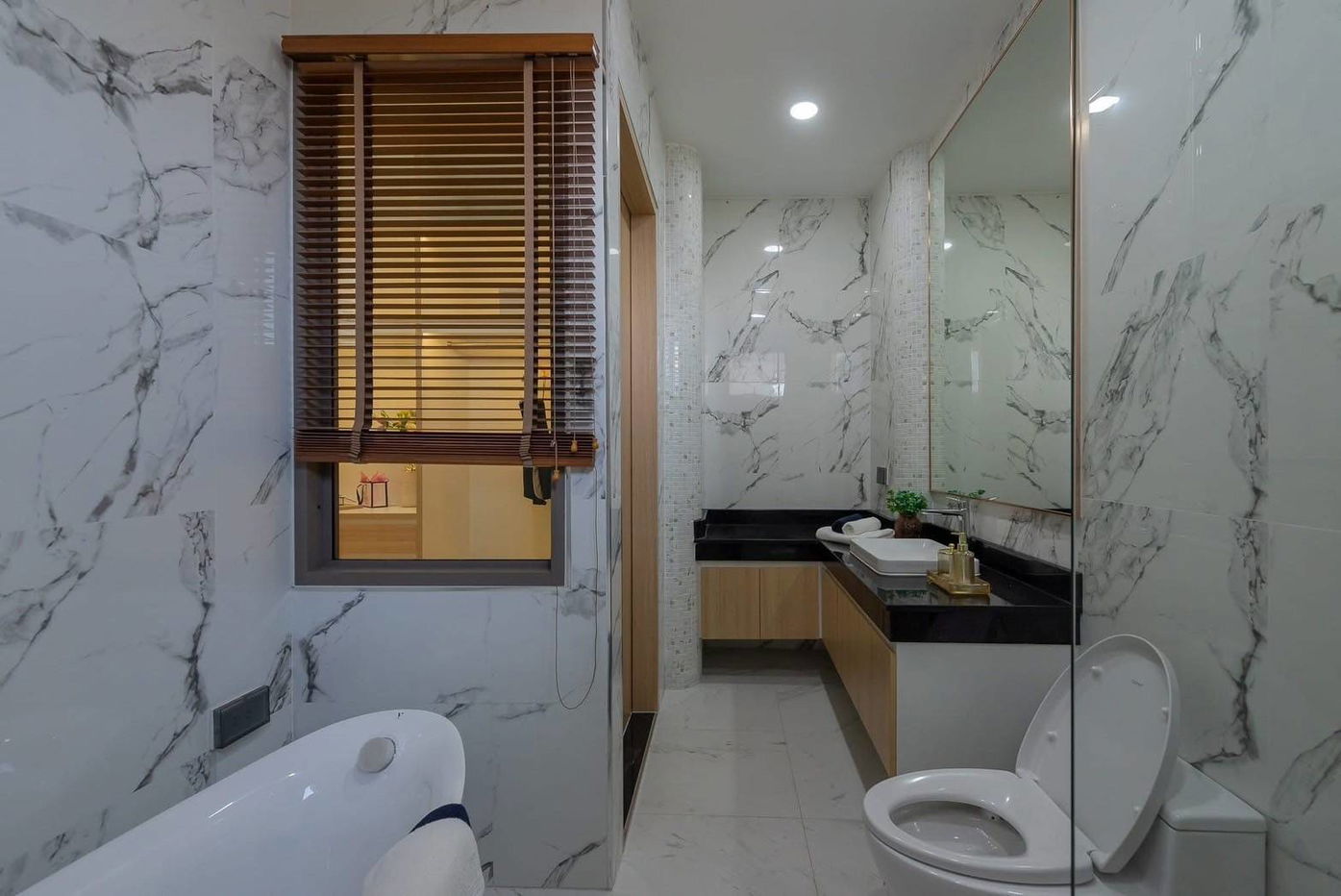 picture Modern Luxury Pool Villa for Sale in Mabprachan - 17/20