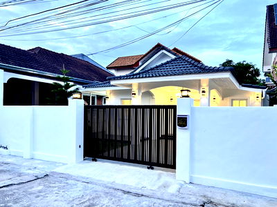 บ้านเดี่ยว ถนนพัทยา-นาเกลือ : ขายบ้านในนาเกลือ