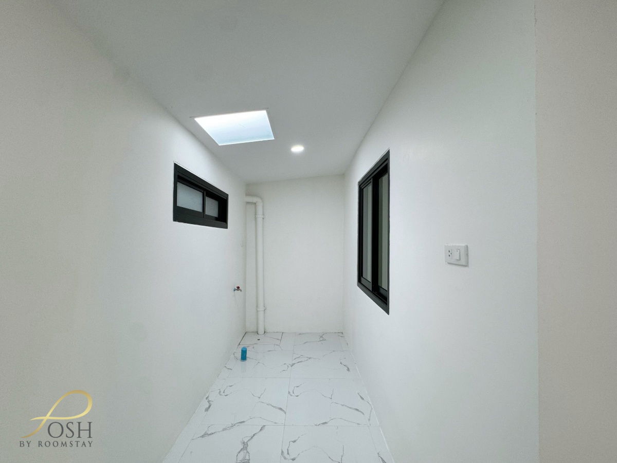 รูป หมู่บ้านชเลคีรี กะทู้ - บ้านรีโนเวทใหม่ทำเลกะทู้  ใกล้ปั๊มบางจากกะทู้ ห้องนอนใหญ่มาพร้อมระเบียง ไม่ชนบ้านหลังอื่น บรรยากาศโปร่งโล่ง - รูปที่ 14/32