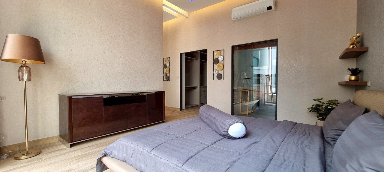 รูป วิลล่าพูลวิลล่าสุดหรูหรา 6 ห้องนอนบนเขาพระตำหนัก - รูปที่ 17/28