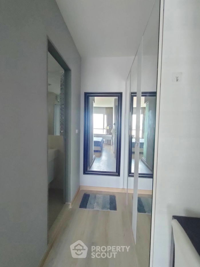 picture 2-BR Condo at Life Ratchadapisek near MRT Huai Khwang (ID 2462143) - 8/13