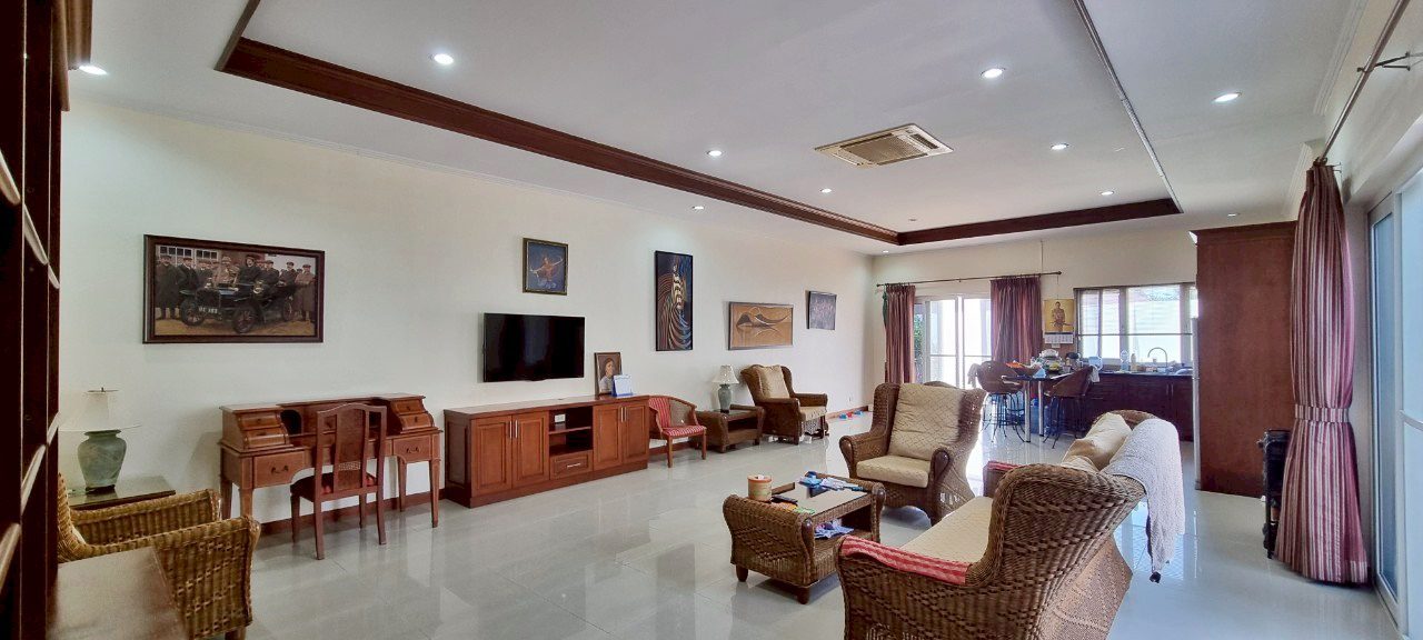 picture 4 Bedrooms House for Sale in East Pattaya - 4/21