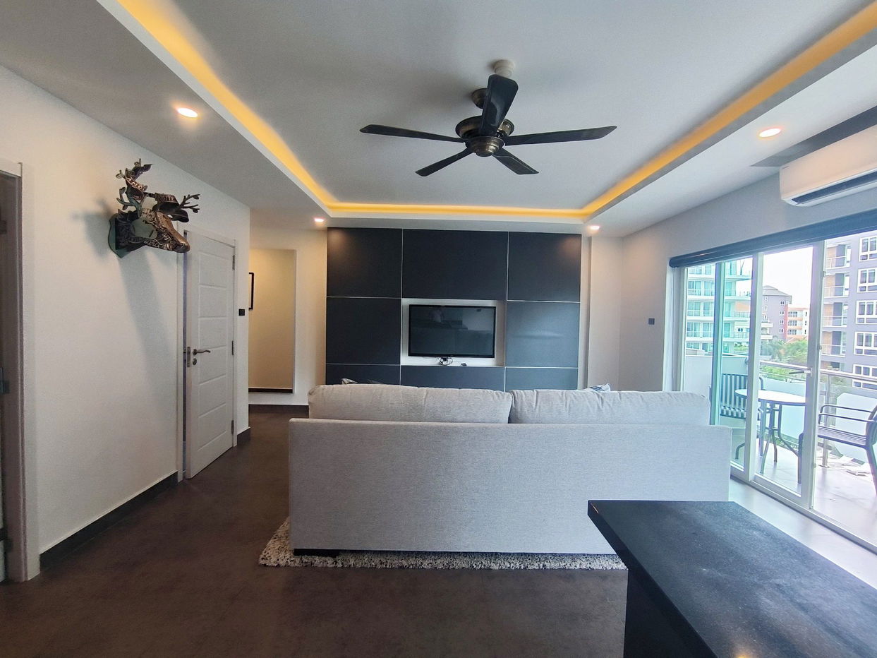 picture Tudor Court 1 Bedroom Condo for Sale - 3/9