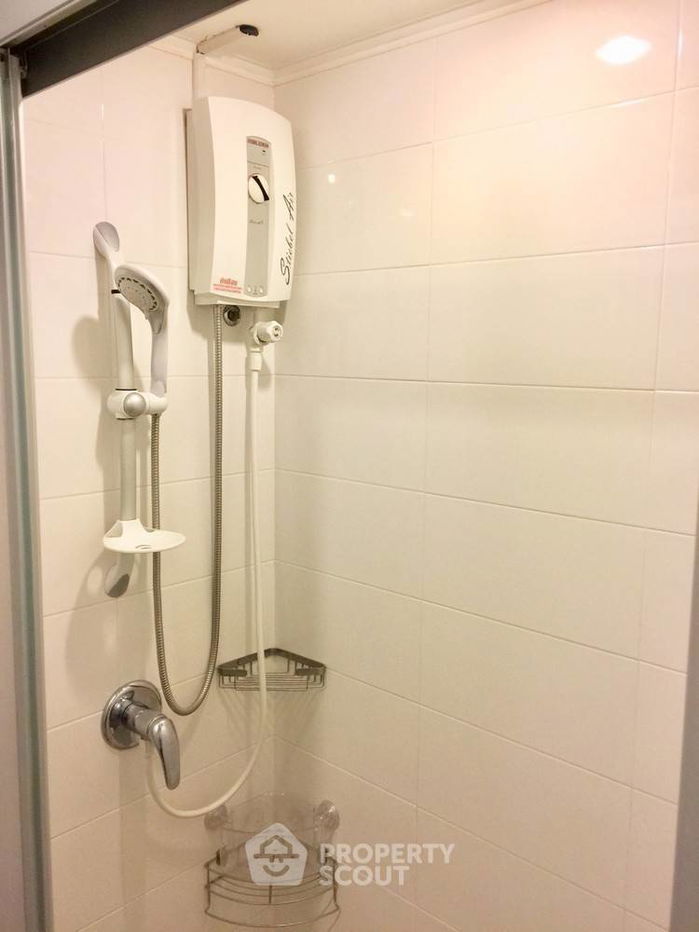 picture 1-BR Condo at Lumpini Place Rama 9–Ratchada near MRT Phra Ram 9 (ID 329112) - 7/8