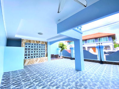 บ้านเดี่ยว พัทยา ไนท์ บาซ่า : ขายบ้าน 6 ห้องนอนในพัทยาใต้