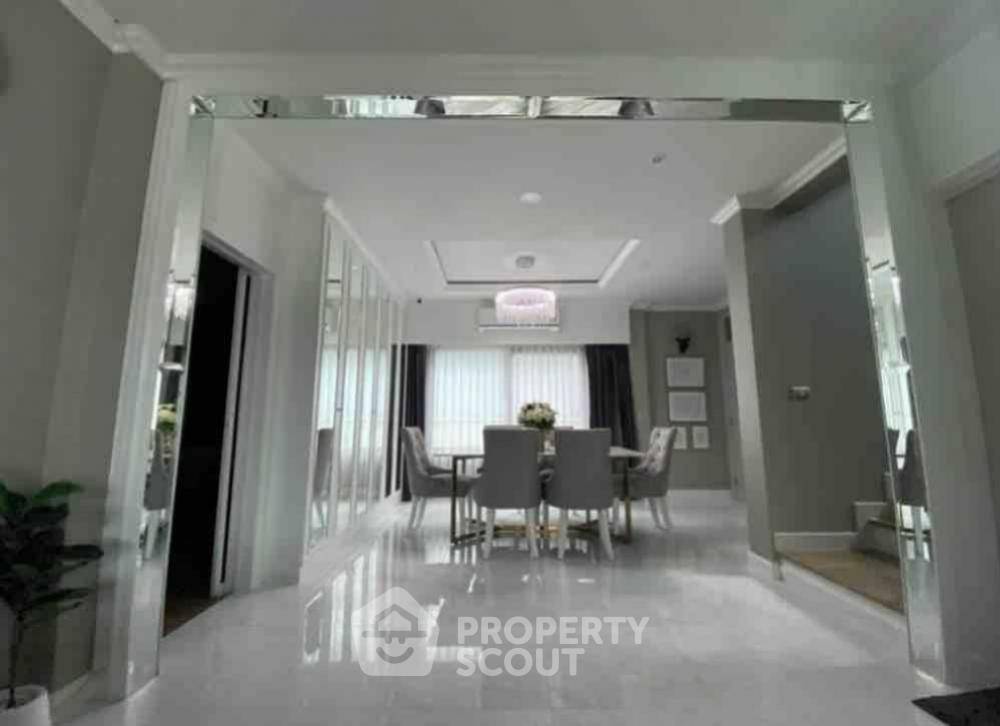 รูป บ้าน 3-ห้องนอน ที่ เซนโทร รามอินทรา-จตุโชติ ใน ออเงิน (ID 1276644) - รูปที่ 10/10