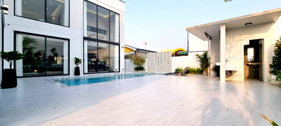 Houses for sale Frost Magical Ice of Siam : 5 Bedrooms Luxury Pool Villa in Pattaya