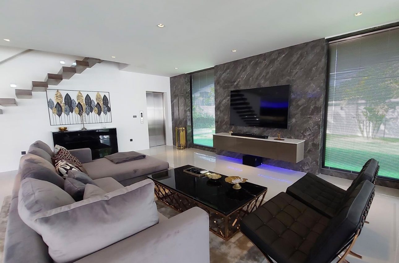 picture 7 Bedrooms Villa for Sale in Pratumnak - 8/23