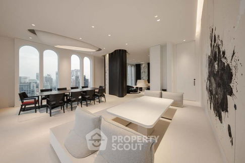 4-BR Condo at The Diplomat 39 near BTS Phrom Phong (ID 2072579)