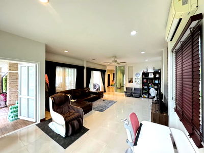 Houses for sale Rongpo Market : Single House for Sale in East Pattaya