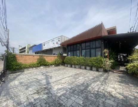 ให้เช่าร้านกาแฟ / ร้านค้า / Office / ริมถนนพัฒนาการ เหมาะเป็น Cafe หรือ หลากหลายธุรกิจ