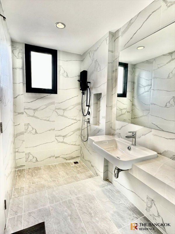 รูป Baan Klang Muang The Edition Sukhumvit-Onnut ใกล้รถไฟฟ้า 3 สาย - รูปที่ 25/25