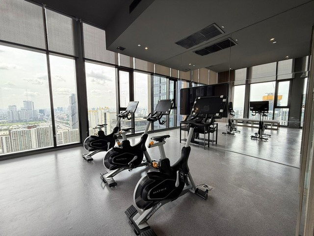 รูป C6407 ให้เช่า  :  คอนโด  นิว ดิสทริค อาร์ไนน์ พระราม 9 ( MRT พระราม 9 ) 064 665 4666 - รูปที่ 9/10