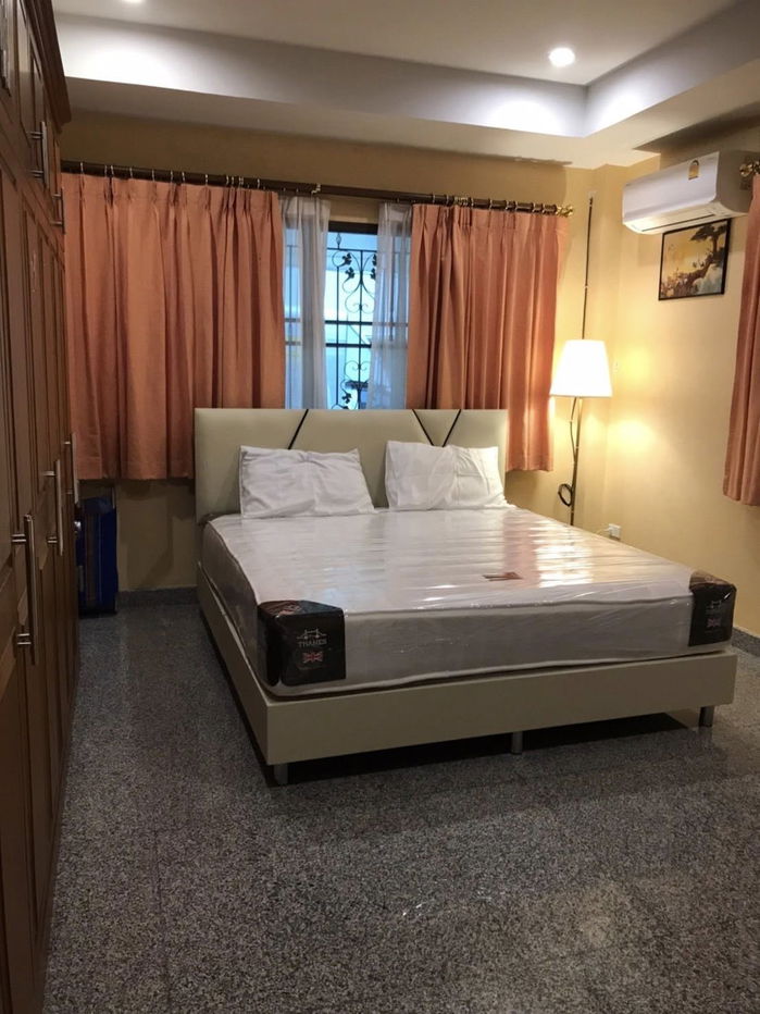 picture 4 Bedrooms Pool Villa in Thepprasit road - 8/10