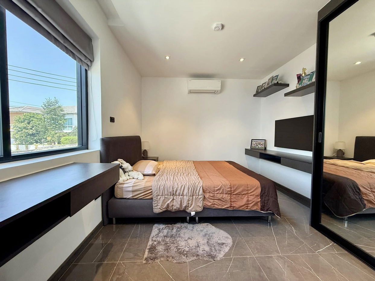 รูป ขายพูลวิลล่า 3 ห้องนอน สไตล์โมเดิร์น ในห้วยใหญ่ - รูปที่ 8/18