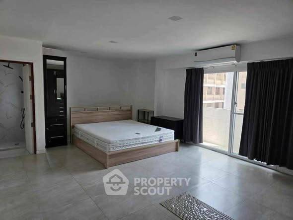 picture 2-BR Condo at La Maison Sukhumvit 22 Condominium near MRT Queen Sirikit National Convention Centre (ID 2463018) - 3/4