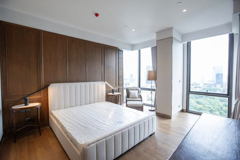 🏢 ขายคอนโด : Muniq Langsuan (มิวนีค หลังสวน)   รหัสทรัพย์ | 📌LNP-C10790 